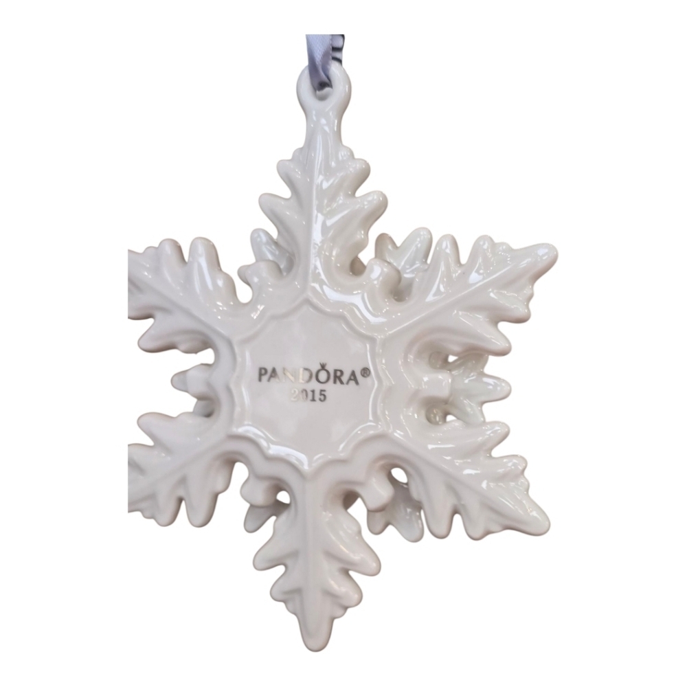 Pandora Limited Edition 2015 Snowflake Ceramic Ornament - Picture 2 of 7